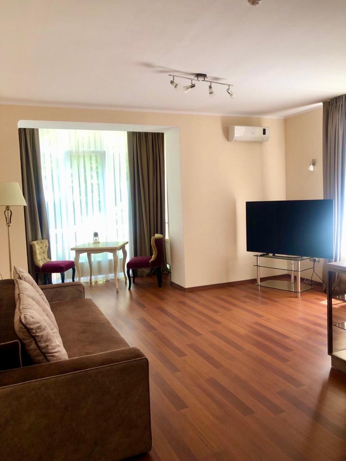 Helen Hotel Mykolaiv Exterior foto